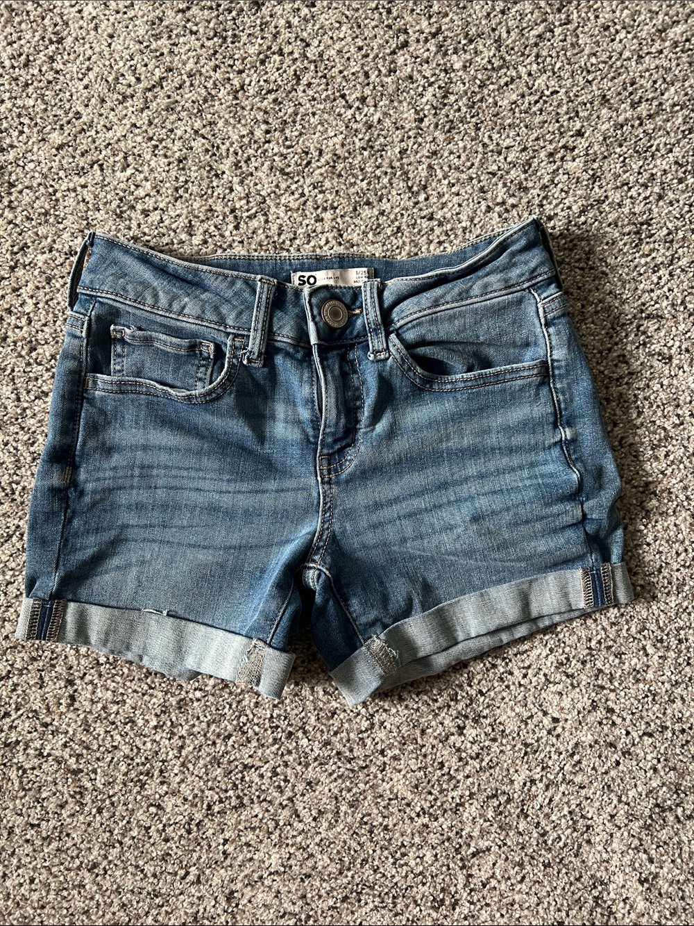 SO Medium Wash Rolled Hem Denim Shorts Juniors 1/25